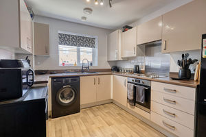Kitchen- click for photo gallery